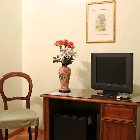 フィオリ ホテル