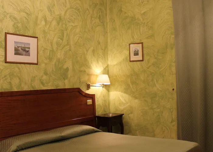 Ξενοδοχείο Fiori 2*