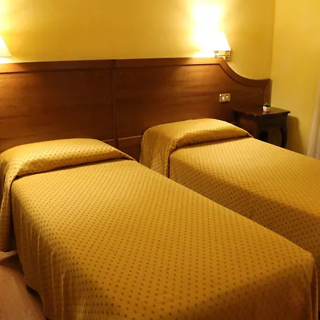 Fiori Hotel 2*